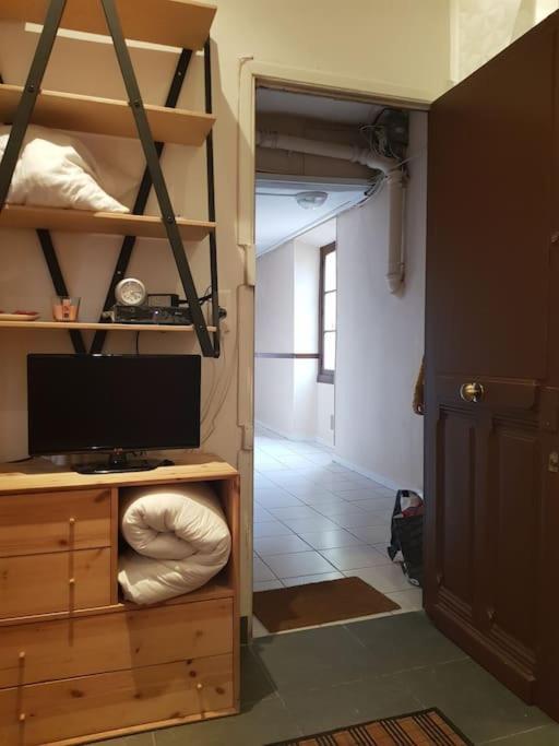 Appartement Studette En Plein Coeur Du Vieux *