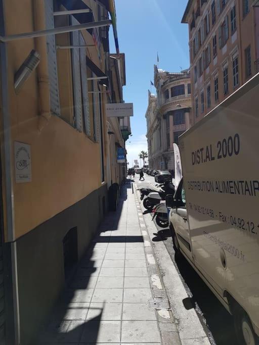 Appartement Studette En Plein Coeur Du Vieux Nice
