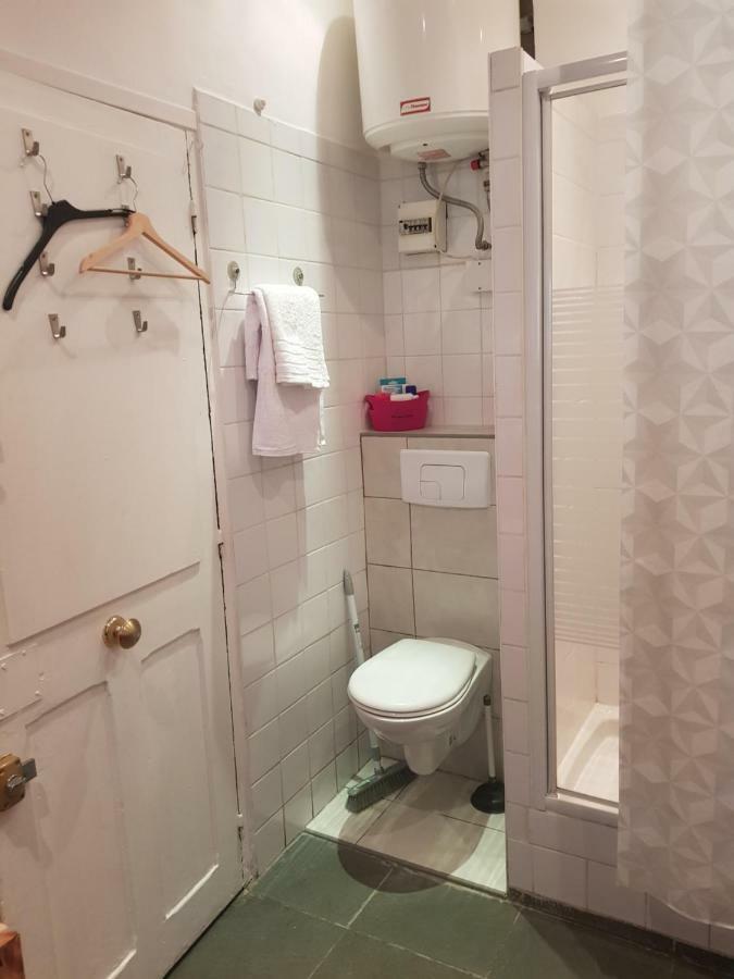 Studette En Plein Coeur Du Vieux Appartement Nice
